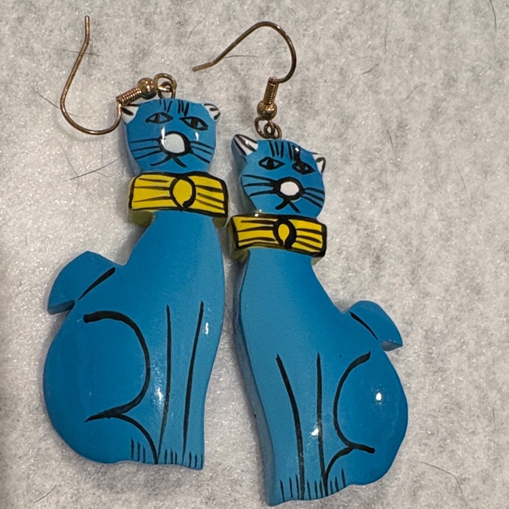 Hand Painted Wood Cat Earrings Blue & Yellow Light Bery Cute Pierced. new